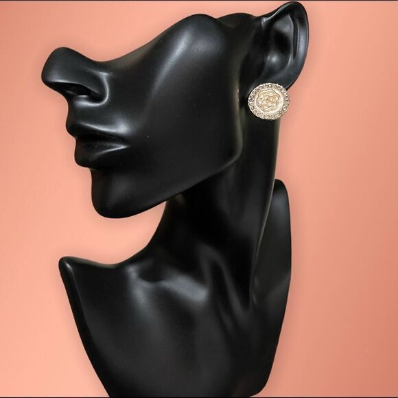 Large Round Rhinestone Flower Stud Earrings - Picture 1 of 3